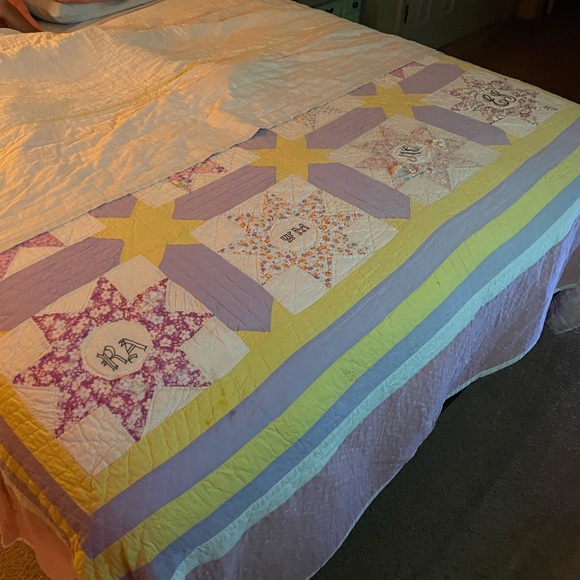 Vintage Quilt-King - Picture 2 of 10